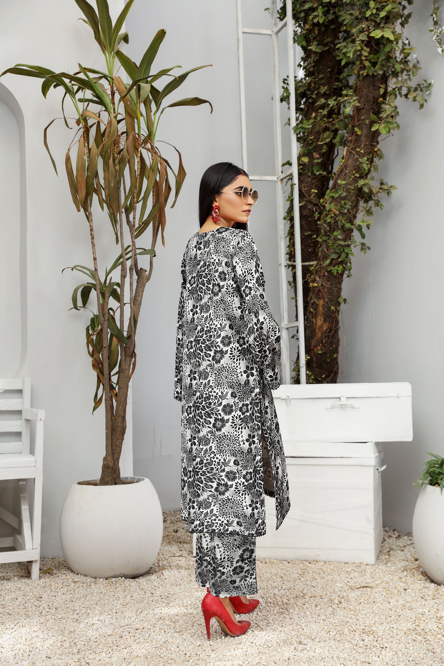 Khaddar 2 Piece Printed All Over Matching Separate