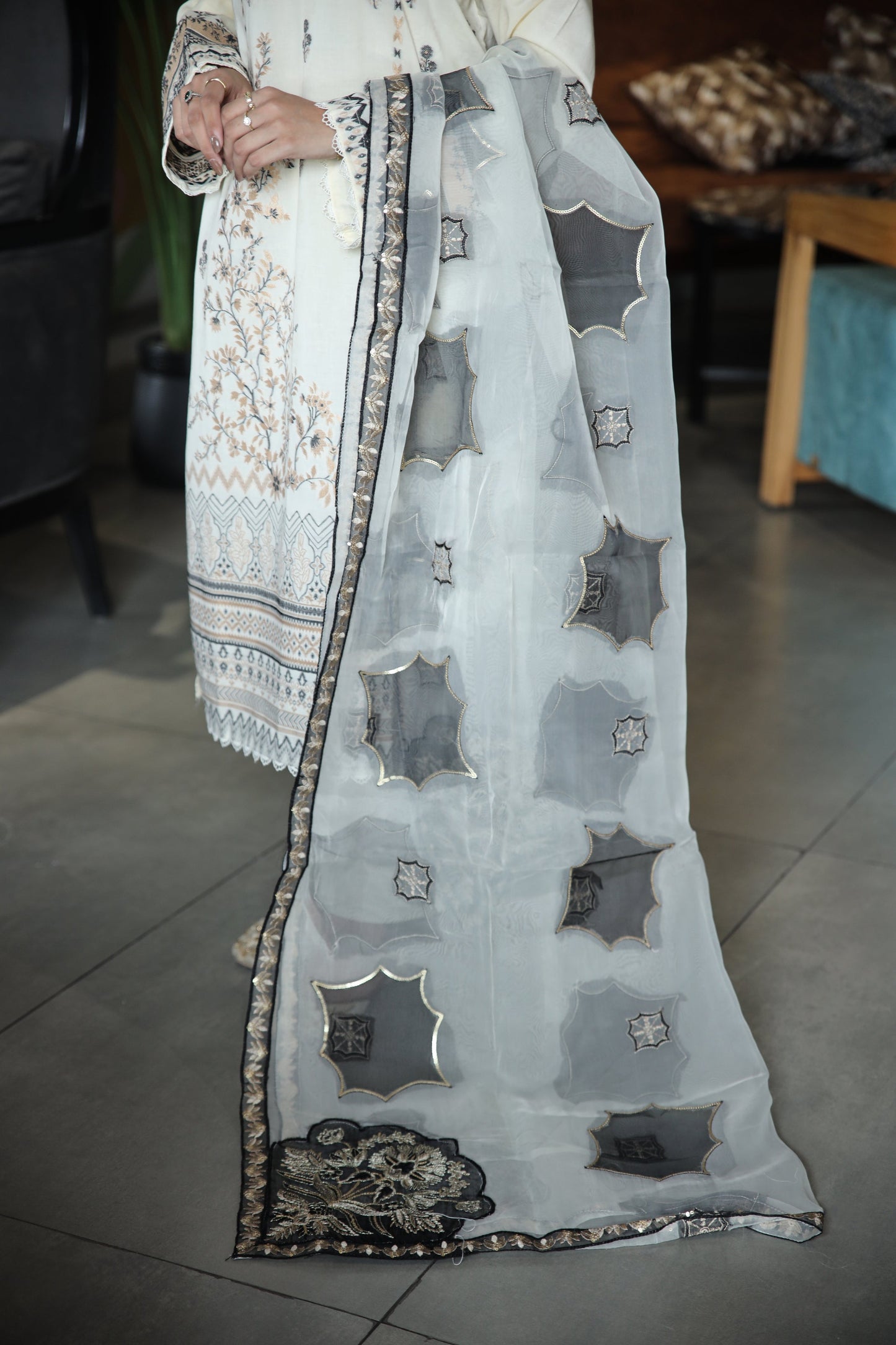 Brosha Lawn with Plain Trouser and Fancy Organza Dupatta