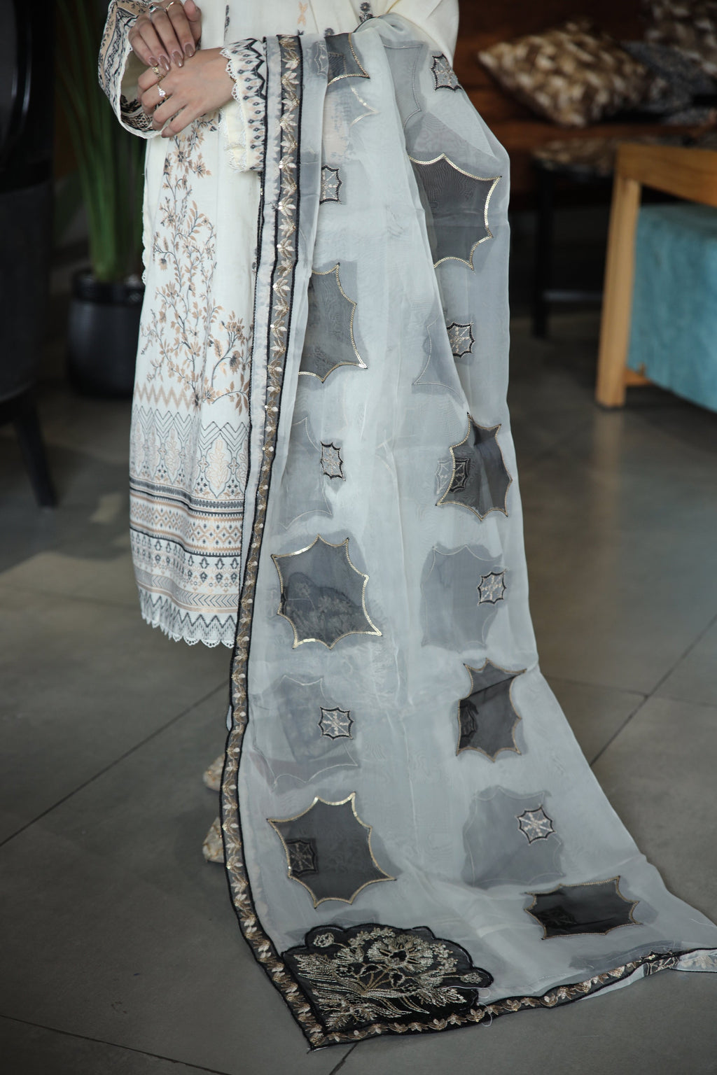 Brosha Lawn with Plain Trouser and Fancy Organza Dupatta