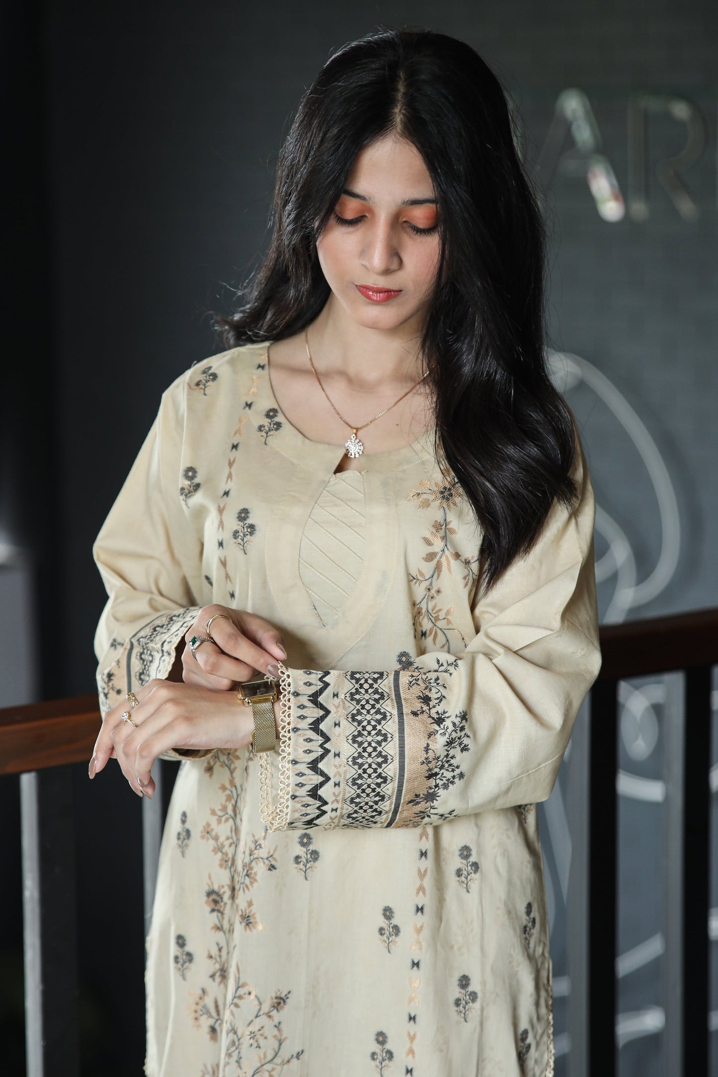 Brosha Lawn with Plain Trouser and Fancy Organza Dupatta