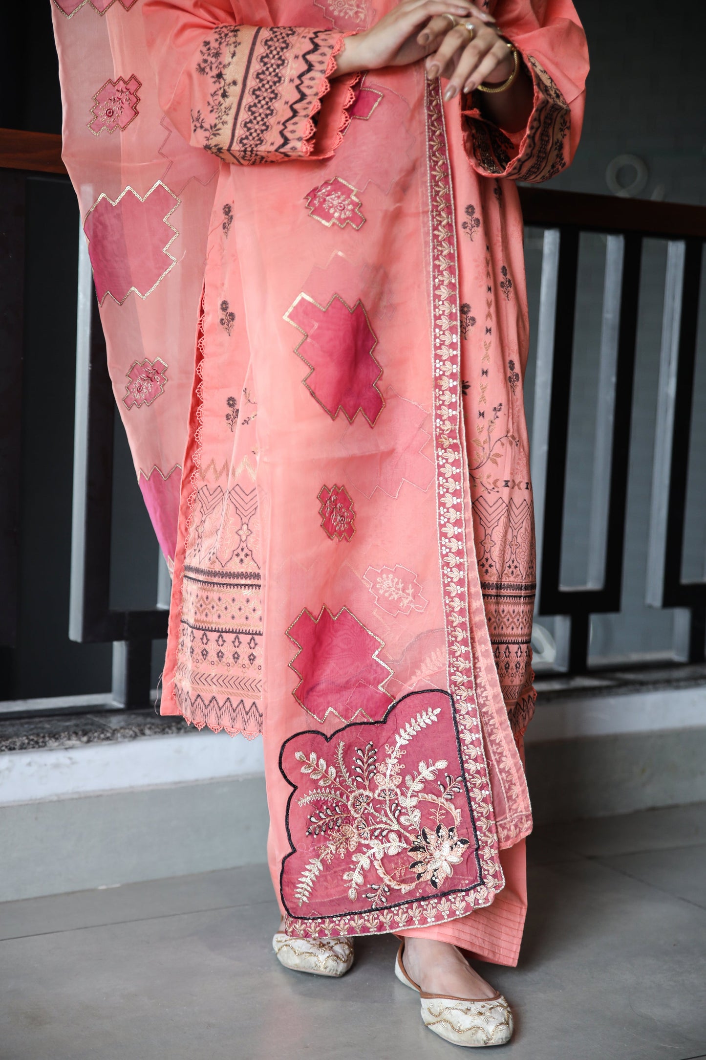 Brosha Lawn with Plain Trouser and Fancy Organza Dupatta