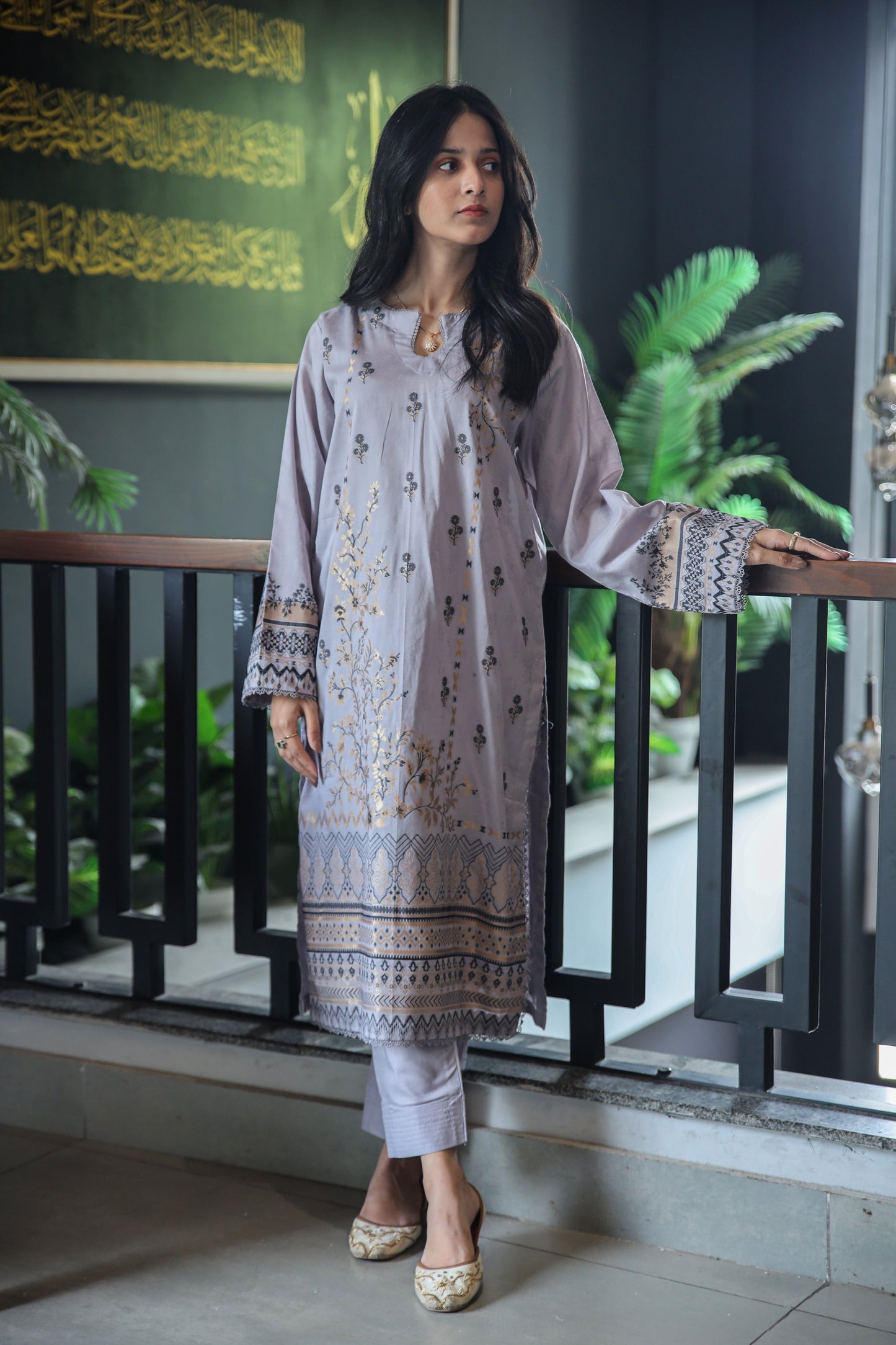 Brosha Lawn with Plain Trouser and Fancy Organza Dupatta