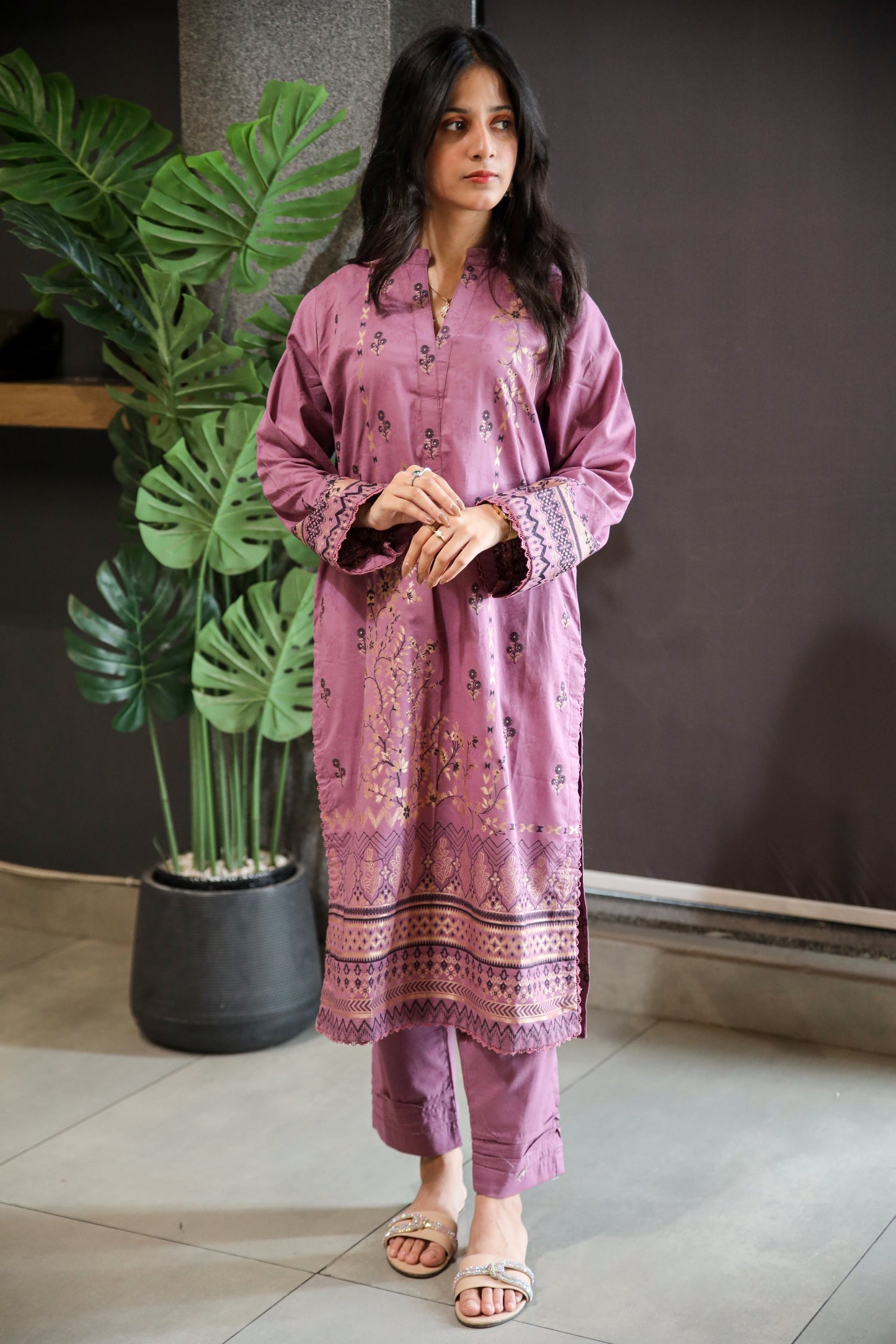 Brosha Lawn with Plain Trouser and Fancy Organza Dupatta