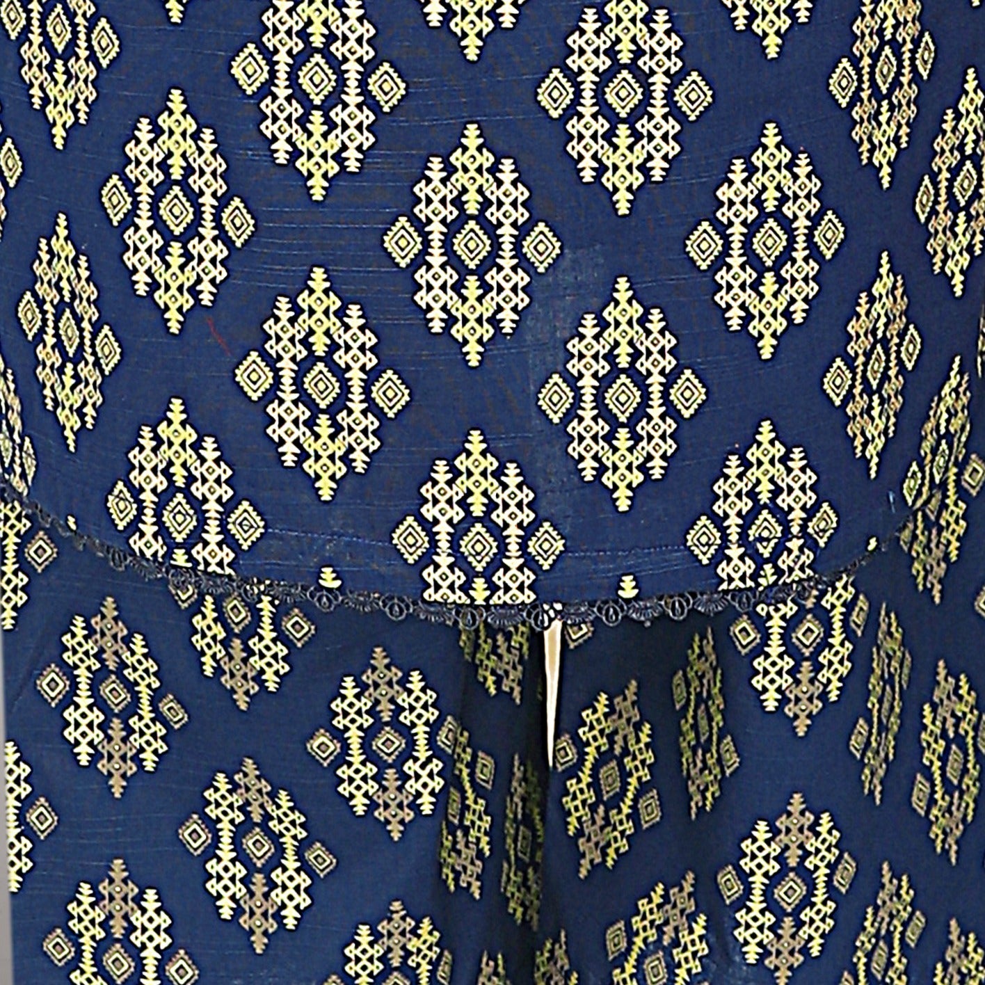 AlKaram Khaddar 3 Piece with Matching Trouser and Banarsi Tilla Shawl