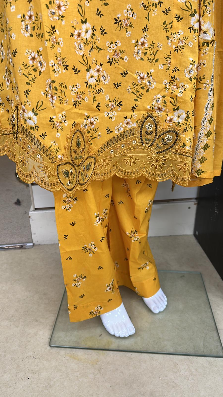 BinSaeed Original 3 Piece Lawn with Printed Trouser and Printed Lawn Dupatta