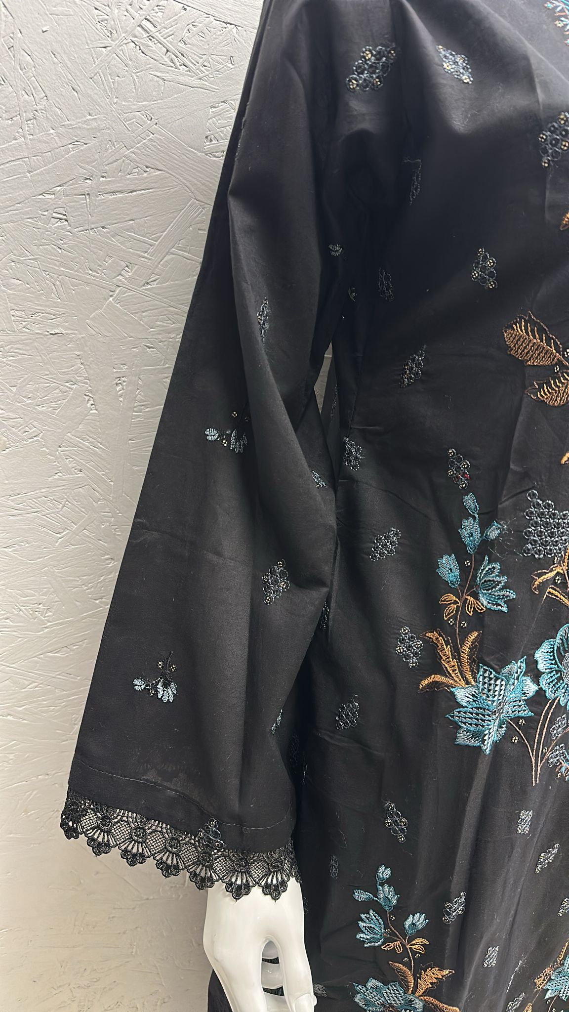 Premium Cotton 3 Piece with Plain Trouser and Plain Tarkashi Dupatta