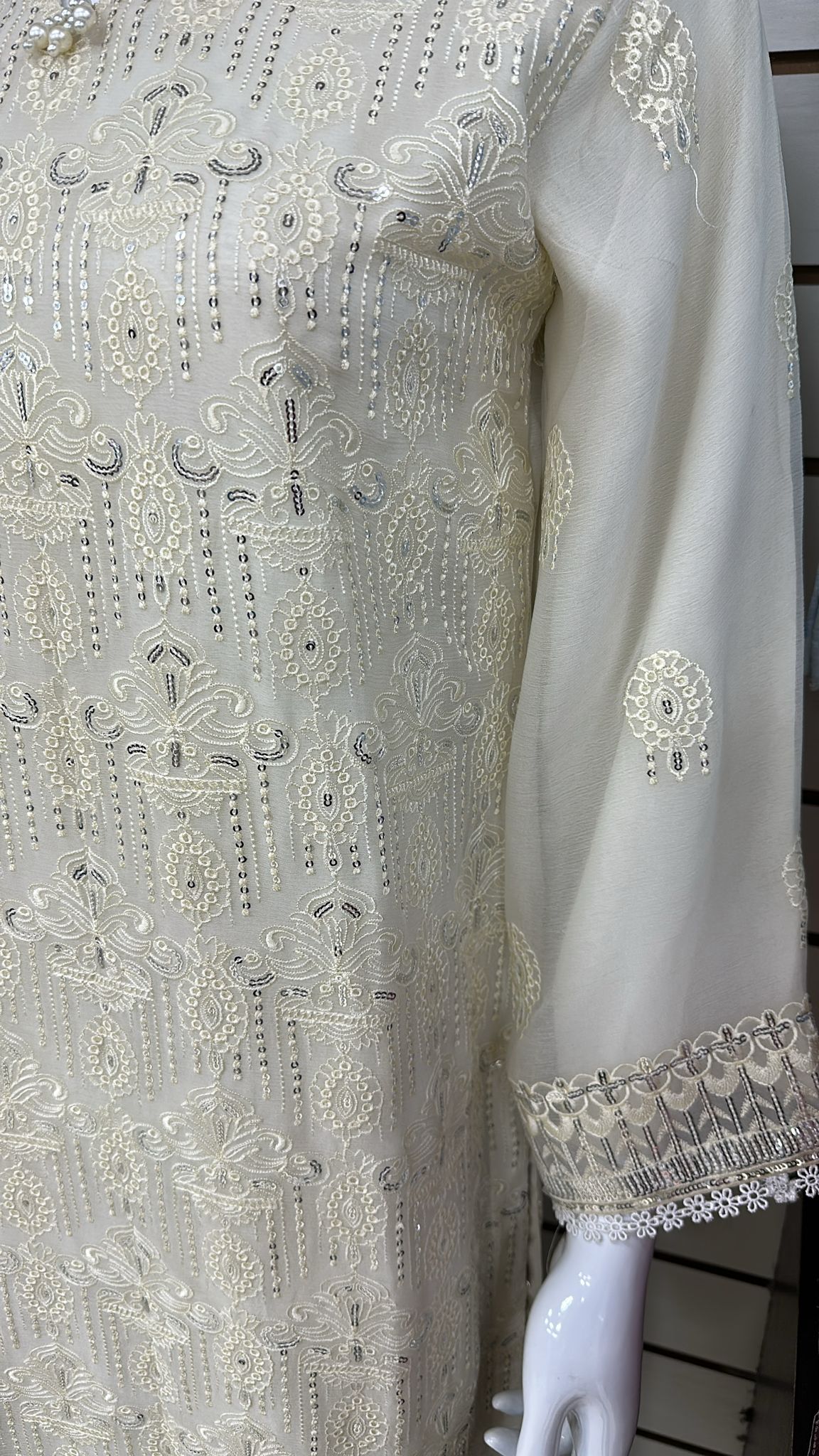 Breeze Exclusive Embriodery Shirt with Raw Silk Trouser and Embriodery Contrast Dupatta