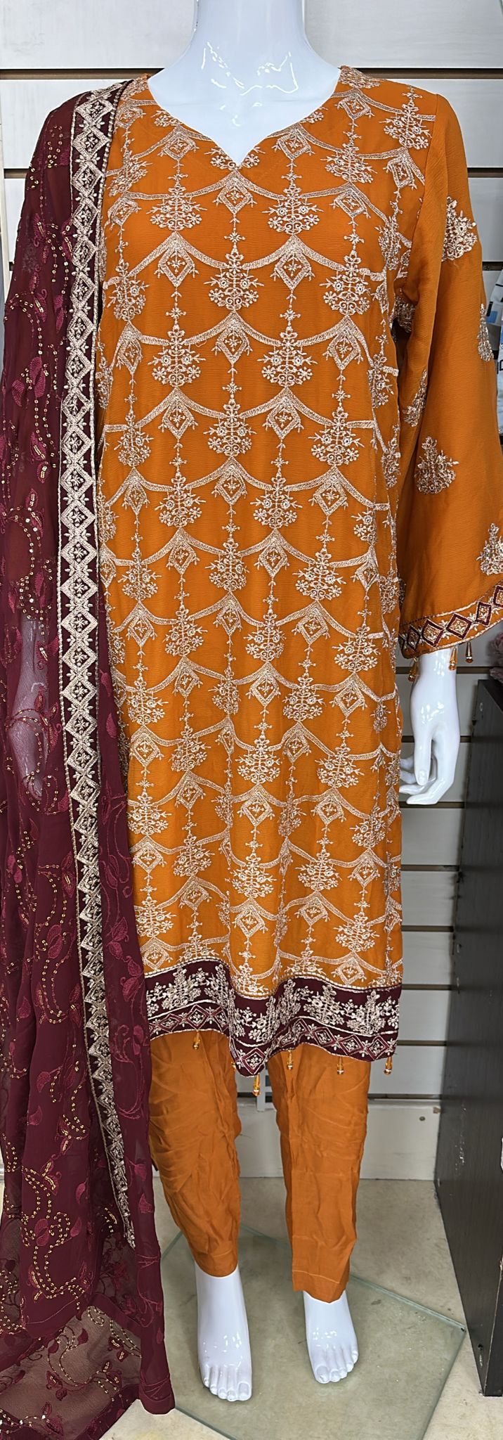 Breeze Exclusive Embriodery Shirt with Raw Silk Trouser and Embriodery Contrast Dupatta