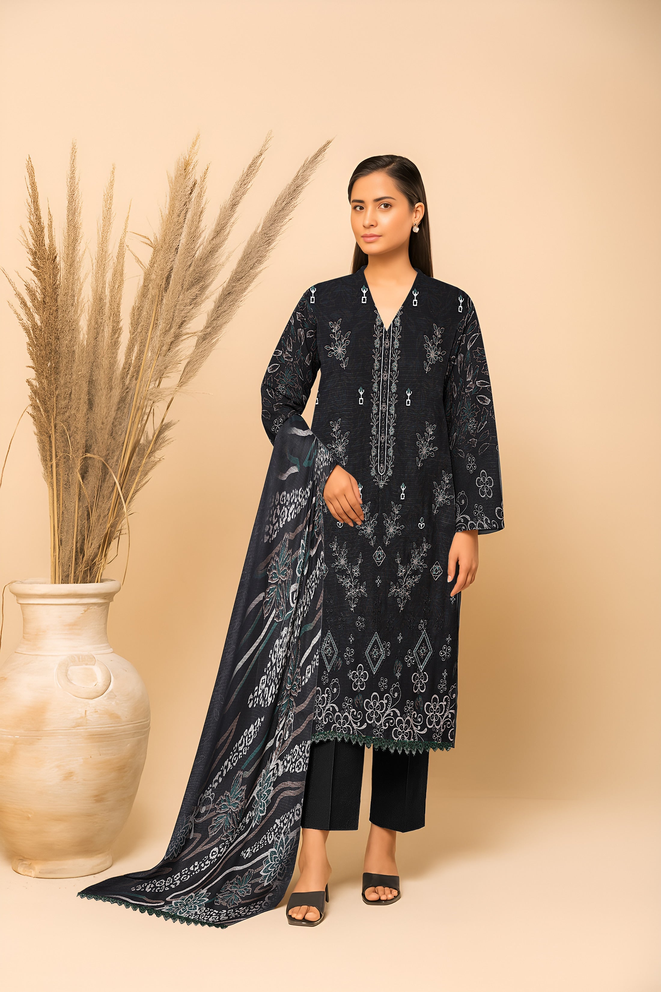 Dhanak Bana Dora 3 Piece Executive Quality Digital Print with Heavy Embriodery