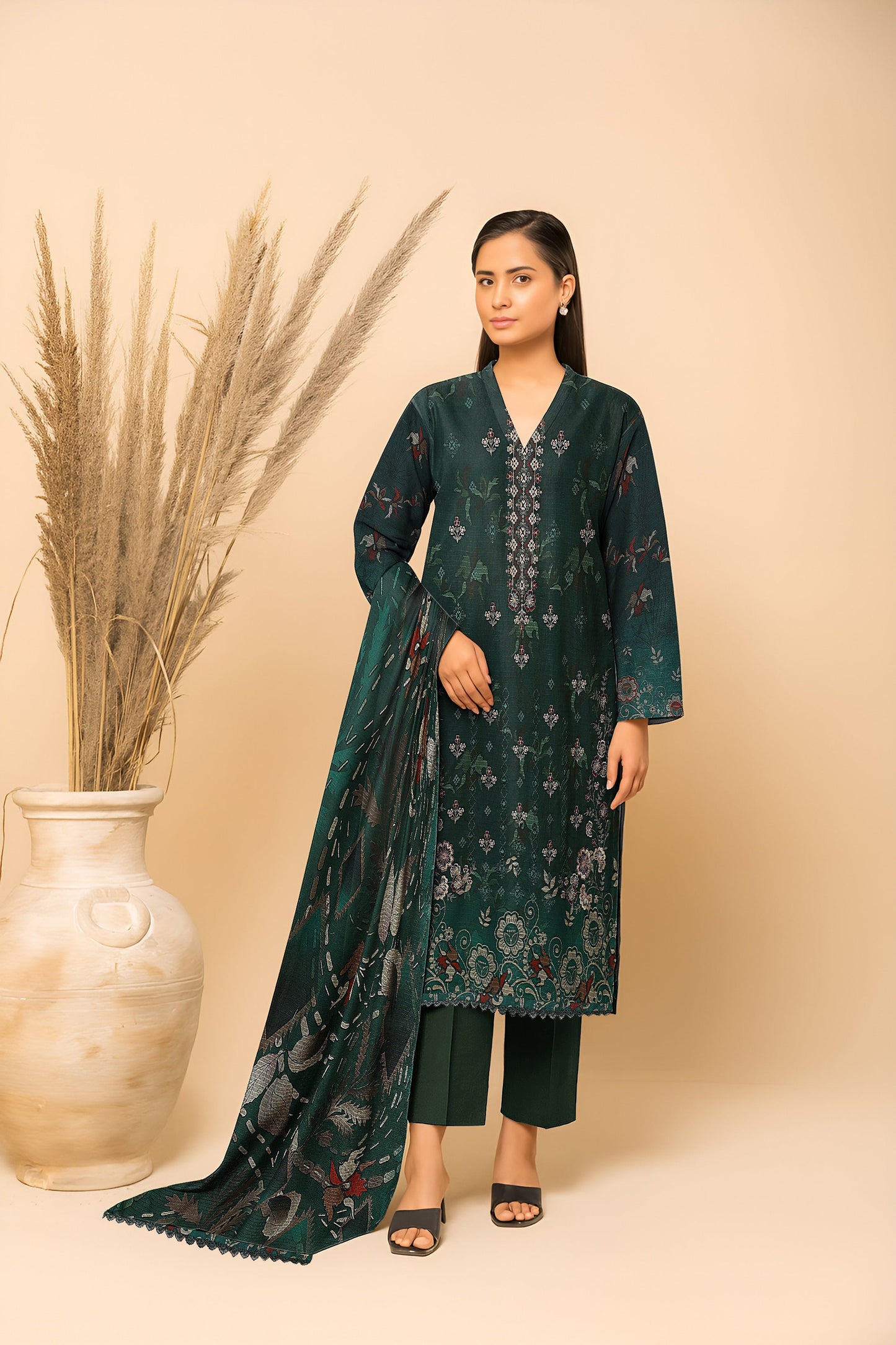 Dhanak Bana Dora 3 Piece Executive Quality Digital Print with Heavy Embriodery