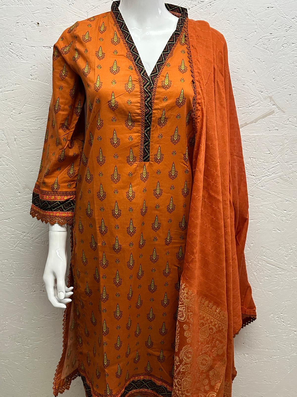 Luxury Lawn 3 Piece with Matching Trouser and Banarsi Dupatta