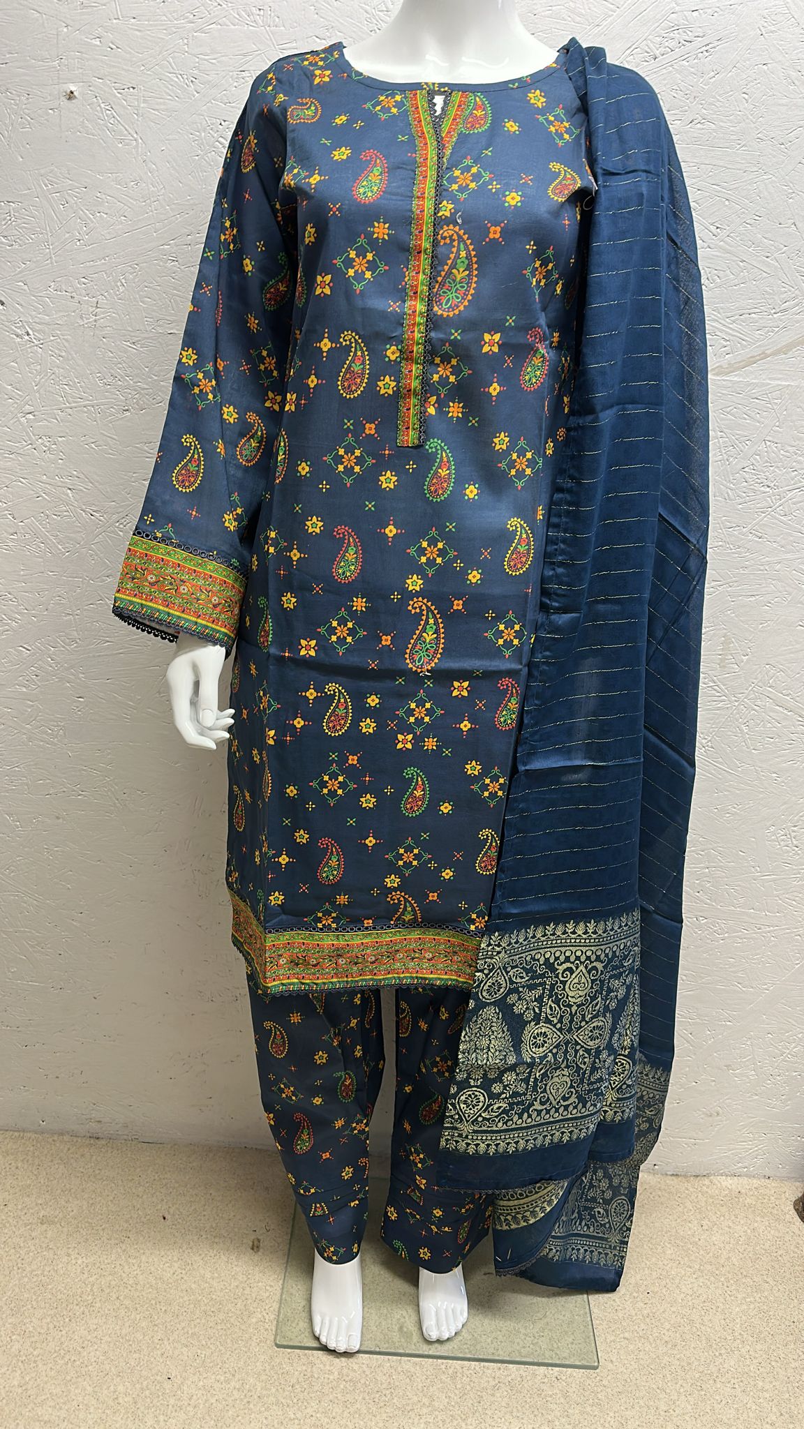 Luxury Lawn 3 Piece with Matching Trouser and Banarsi Dupatta