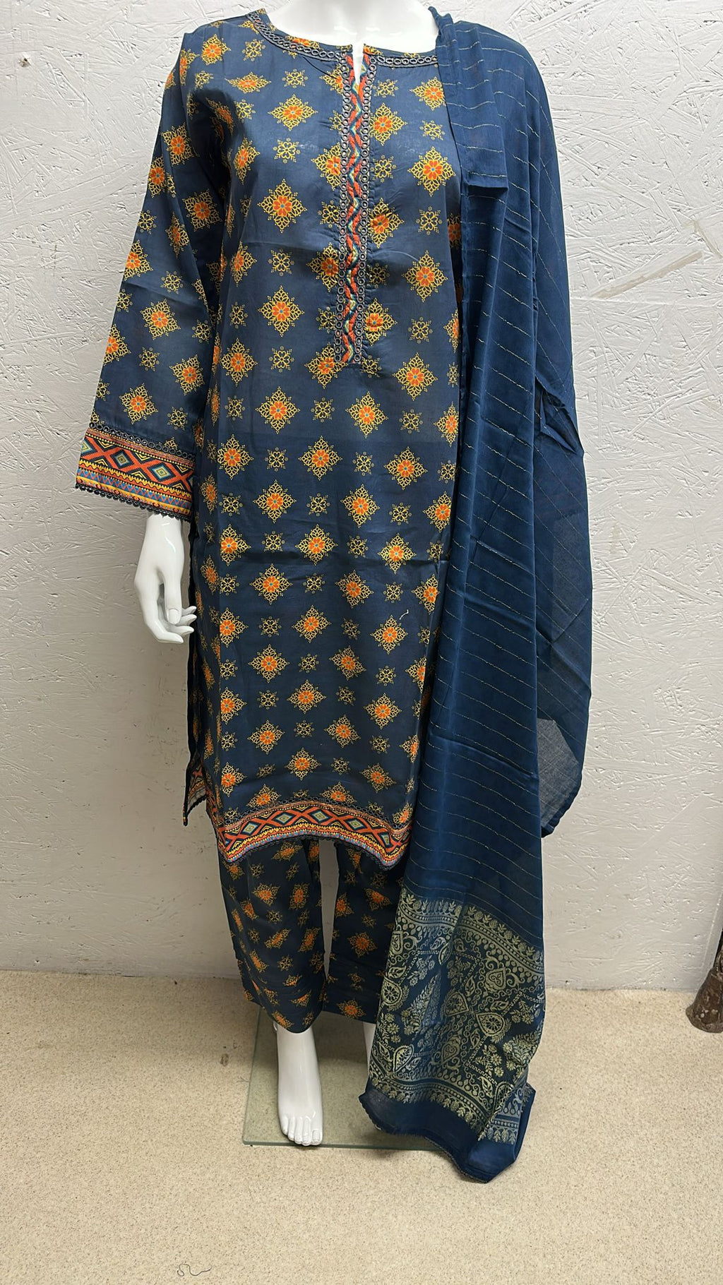 Luxury Lawn 3 Piece with Matching Trouser and Banarsi Dupatta