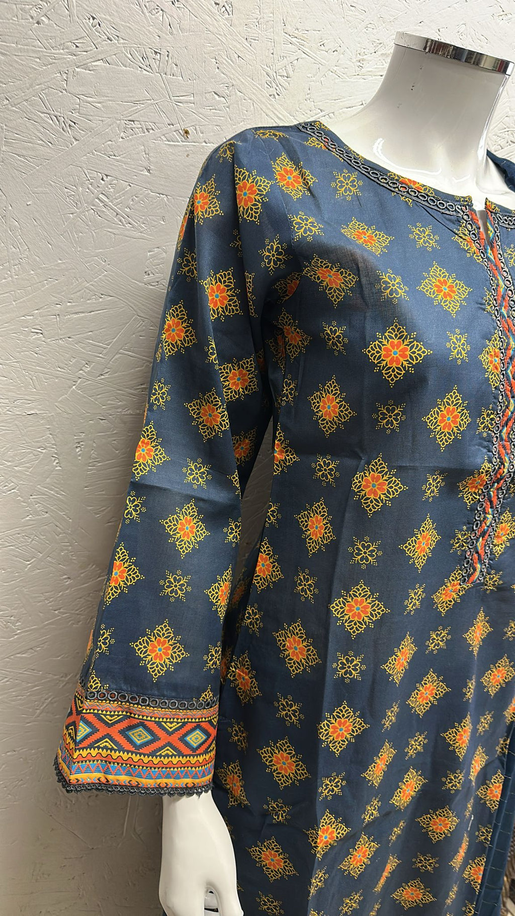 Luxury Lawn 3 Piece with Matching Trouser and Banarsi Dupatta